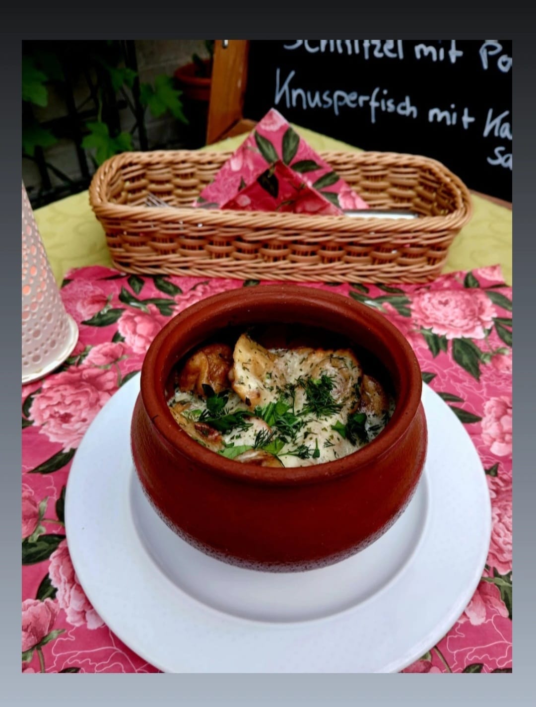 Pelmeni im Tontopf
